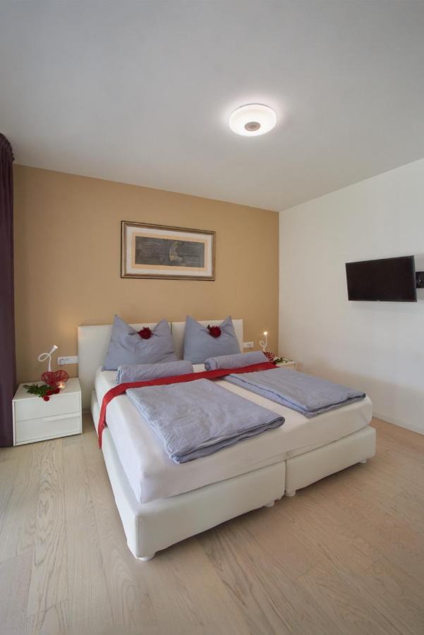 Penthouse & Garden - Luxury Apartment Postal / Burgstall المظهر الخارجي الصورة