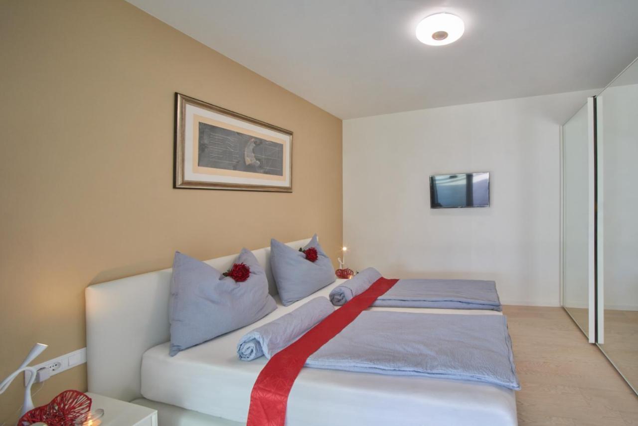 Penthouse & Garden - Luxury Apartment Postal / Burgstall المظهر الخارجي الصورة