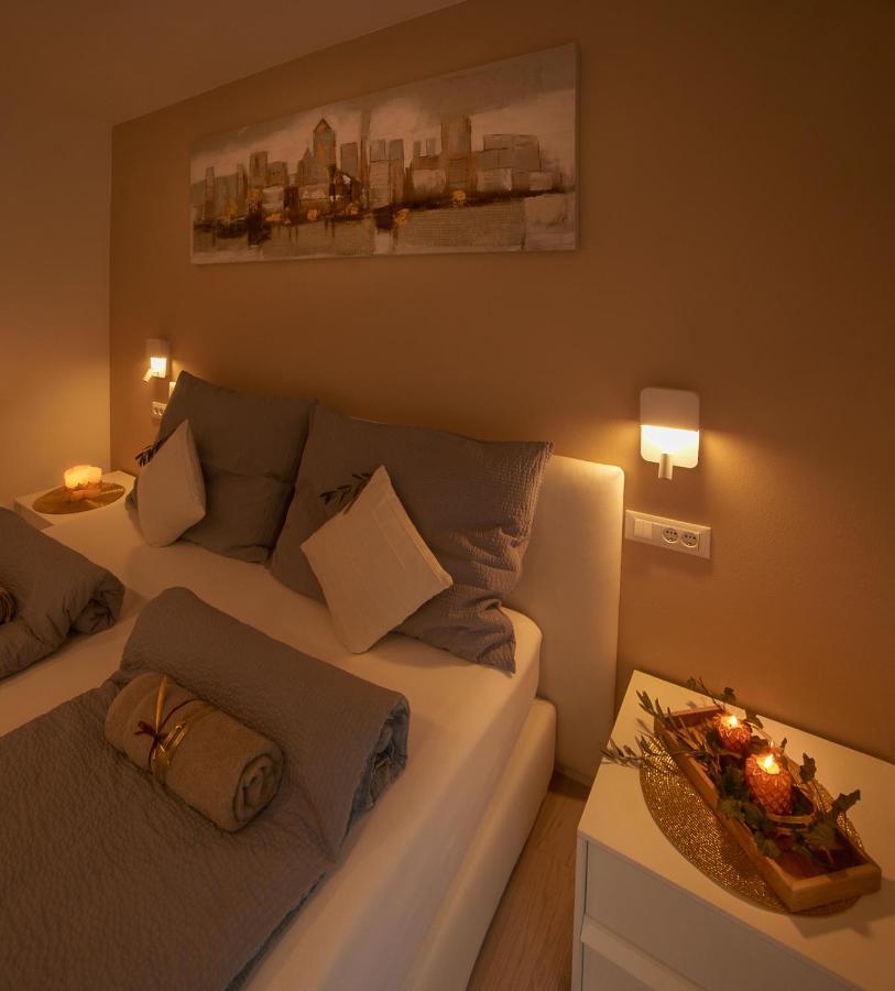 Penthouse & Garden - Luxury Apartment Postal / Burgstall المظهر الخارجي الصورة