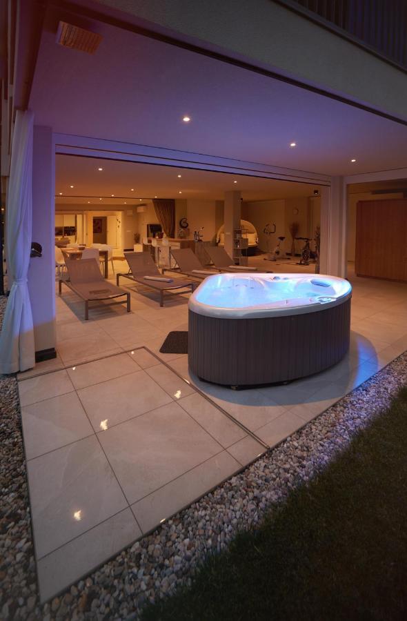 Penthouse & Garden - Luxury Apartment Postal / Burgstall المظهر الخارجي الصورة